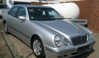 Mercedes-Benz  E 240 Classic