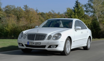 Mercedes-Benz  E 300 CDI BlueEFFICIENCY