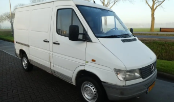 Mercedes-Benz  Sprinter 210 D
