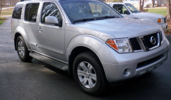 Nissan Pathfinder Pathfinder 2.5 TDI LE