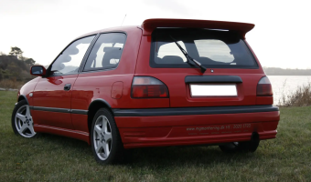 Nissan Sunny Sunny 2.0 DLX