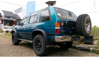Nissan Terrano Terrano 2.4