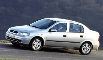Opel Astra Astra Sedan 2.2 DTI