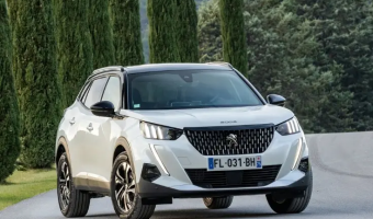 Peugeot 2008 2008 1.5 BlueHDI Allure Dynamic Busi MT EAT8