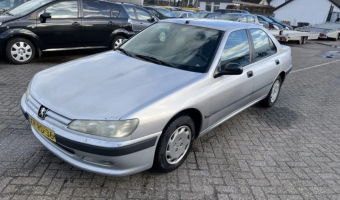 Peugeot 406 406 1.8 SR
