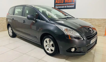 Peugeot 5008 5008 1.6 HDI Premium Pack Auto6R
