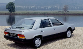 Renault  R25 2.0 GTS