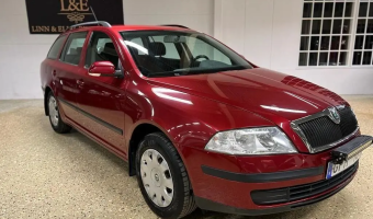 Skoda Octavia Octavia Kombi 1.6 FSI Ambiente Tiptronic