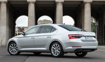 Skoda Superb Superb 1.6 TDI Greentech Elite DSG