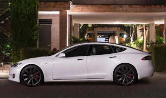 Tesla Model S Model S 70D