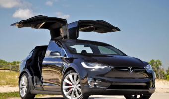 Tesla Model X Model X P100D