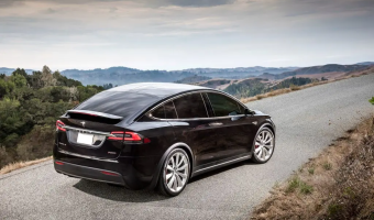 Tesla Model X Model X P90D