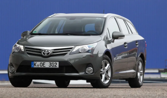 Toyota Avensis Avensis Kombi 2.0 D-4D Premium