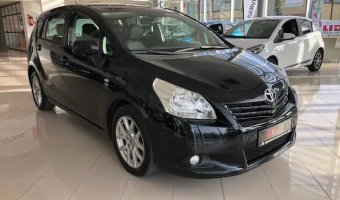 Toyota Corolla Corolla Verso 2.2 D-CAT Premium