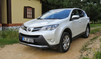 Toyota  Rav 4 2.0 Premium Multidrive S