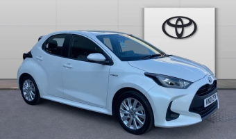 Toyota Yaris Yaris 1.5 Hybrid Cool CVT