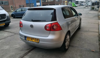 Volkswagen Golf Golf 1.6 FSI Sportline Tiptronic