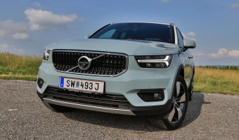 Volvo XC40 XC40 2.0 D D4 AWD Momentum Geartronic